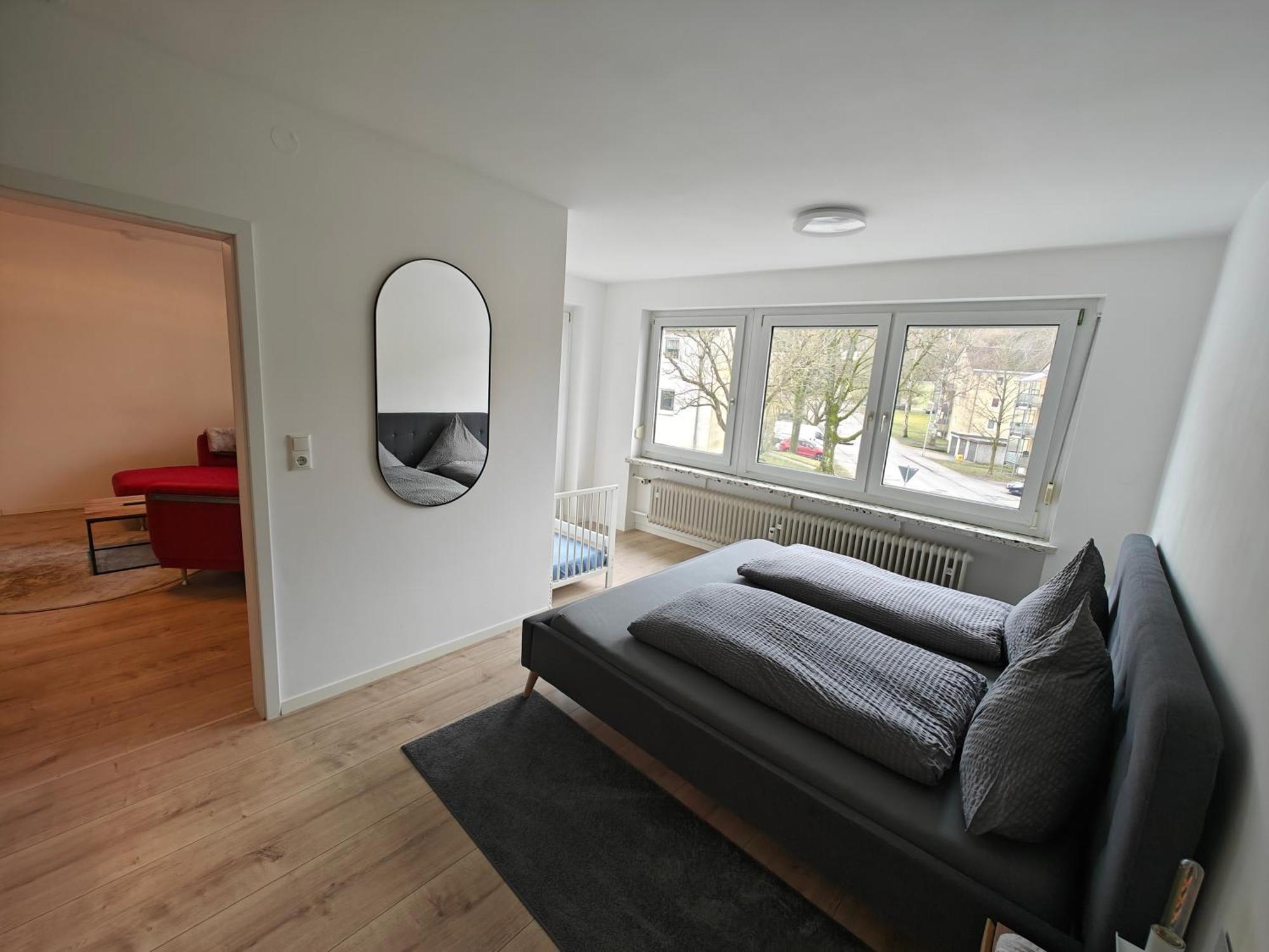 Ferienwohnung "Sorgenfrei" In Coburg ! - Im Eg Mit Privatparkplatz & Balkon Esterno foto