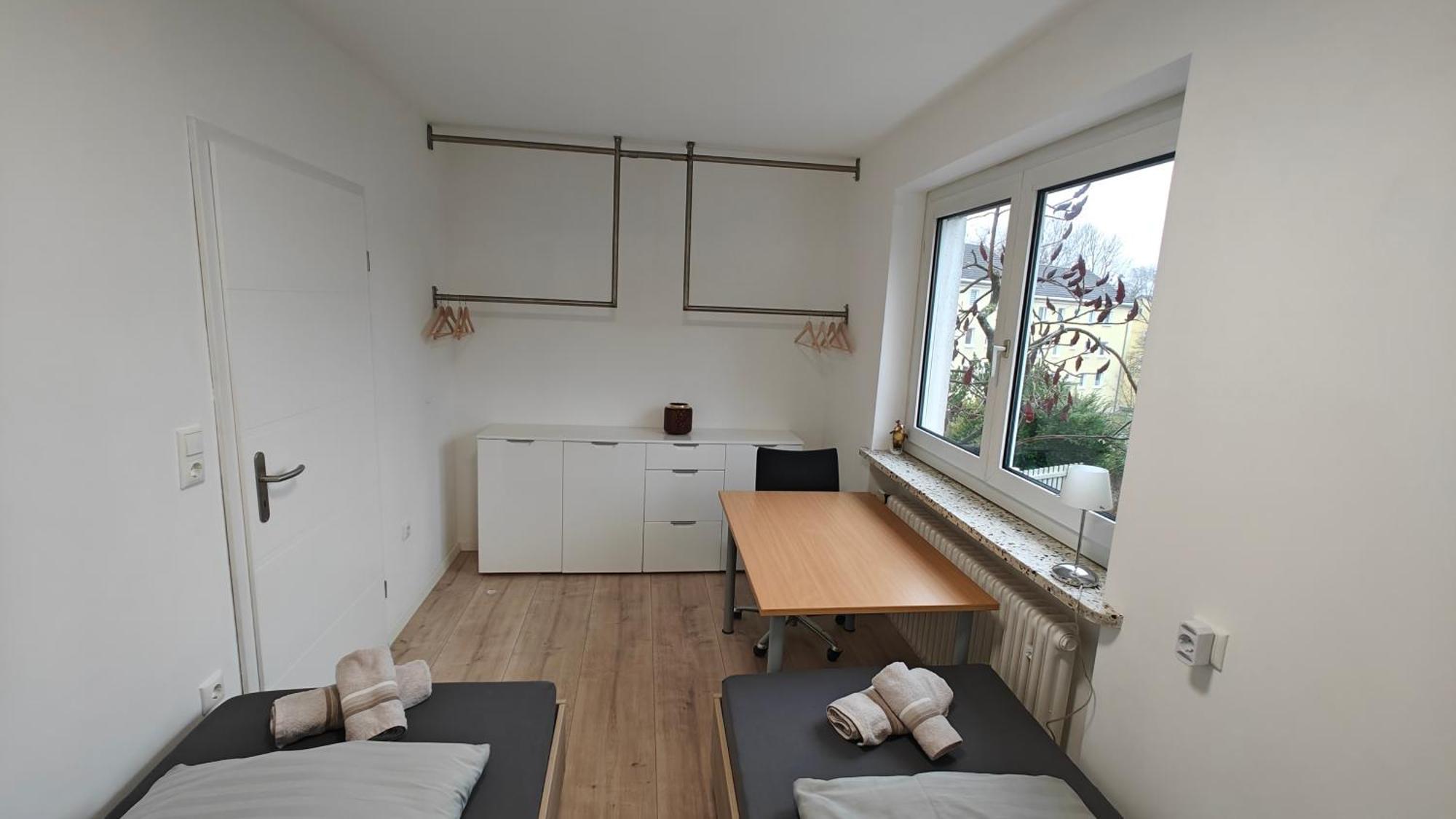 Ferienwohnung "Sorgenfrei" In Coburg ! - Im Eg Mit Privatparkplatz & Balkon Esterno foto