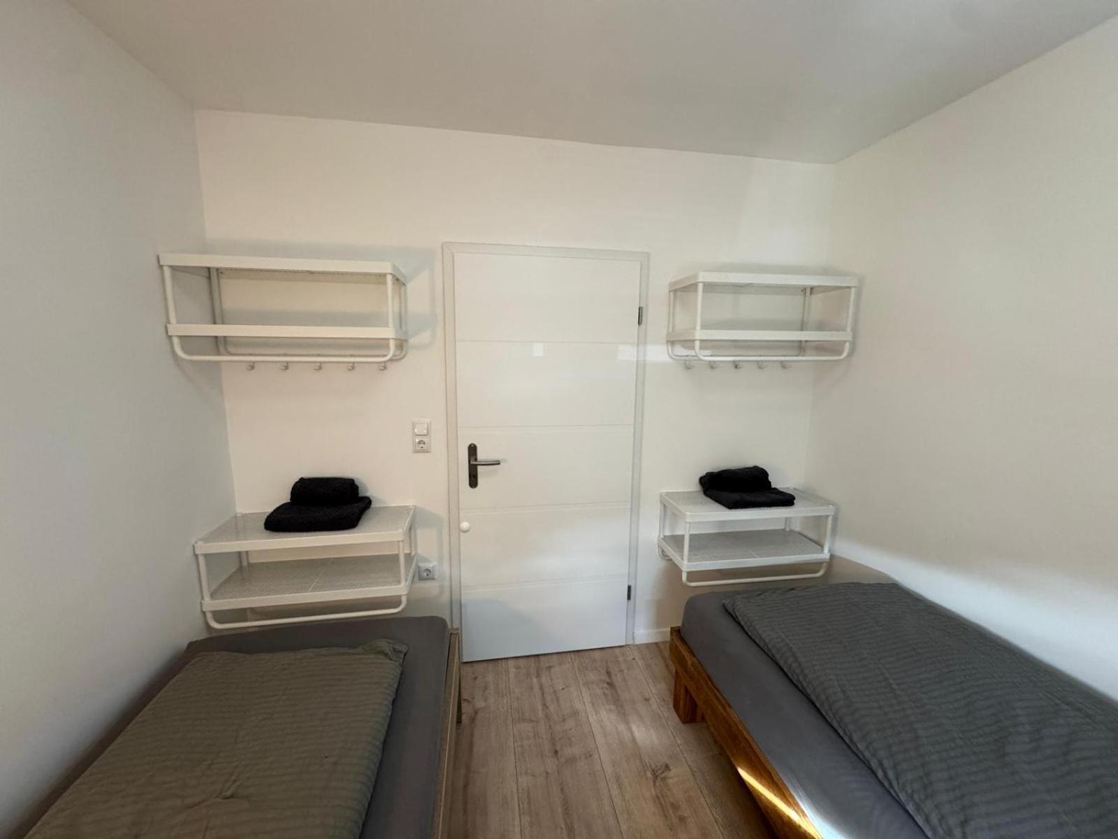 Ferienwohnung "Sorgenfrei" In Coburg ! - Im Eg Mit Privatparkplatz & Balkon Esterno foto